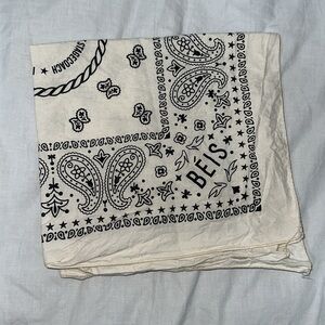 Beis bandana